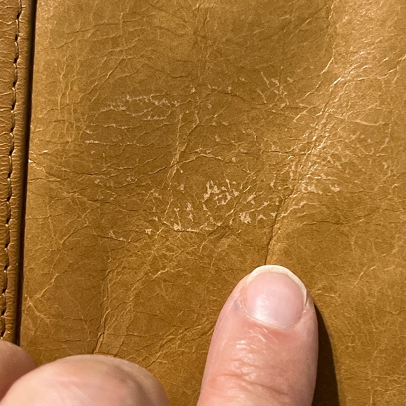 Hobo International Large Tan Distressed Fold Over Clutch Purse See Photos - Picture 12 of 13